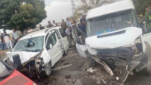 Patnos'ta trafik kazası: 2'si ağır 8 kişi yaralandı