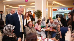 60 yaş üstü öğrenci adaylarına Tazelenme Üniversitesi anlatıldı