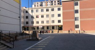 Malatya'da depremden etkilenen 21 okul yarın tatil edildi