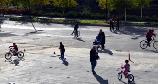 Muş'ta çocuklar "Teknoloji Bağımlılığına Karşı Yöresel Çocuk Oyunları" etkinliğinde eğlendi