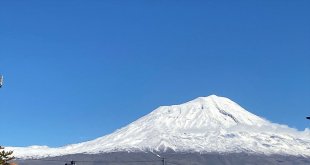 Ağrı Dağı karla kaplandı
