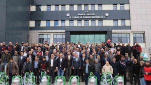 Bingöl'de çiftçilere yüzde 50 hibeli süt sağım makinesi dağıtıldı