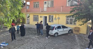 Elazığ'da minibüs ile otomobilin çarpıştığı kazada 3 kişi yaralandı