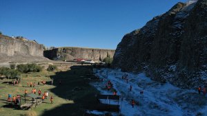 Ülkenin farklı yerlerinden 100 kadın 'Sevgi Yürüyüşü' ile Doğu'nun güzelliklerini keşfediyor