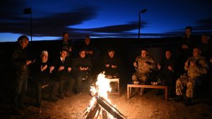 Vali Çiftçi, Kargapazarı şehitliğini ziyaret etti