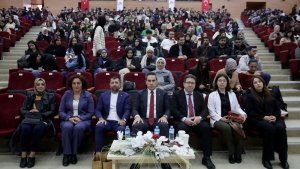 AİÇÜ'de bağımlılıkla mücadele oryantasyon eğitimi düzenlendi