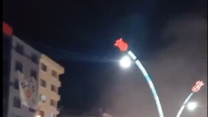 Muş'ta seyir halindeki otomobilin motor kısmı alevlere teslim oldu