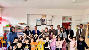 Milletvekili Ölmeztoprak minik öğrencilerle bir araya geldi
