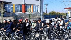 Öğrenciler madde bağımlılığına karşı pedal çevirdi