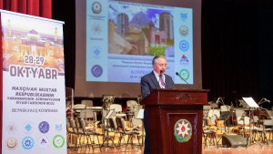 AİÇÜ Rektörü Prof. Dr. Karabulut, "Nahçıvan Özerk Cumhuriyetinin kuruluşunun Azerbaycan'ın Siyasi Tarihindeki Rolü" konferansına katıldı