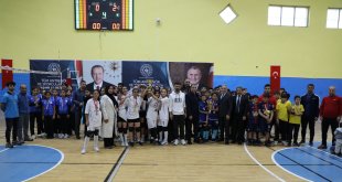 Ağrı’da Voleybol Yıldız Kız-Erkek İl Birinciliği Müsabakaları Tamamlandı