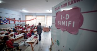 Erzurum'da "Yılın Öğretmeni" Canan Ulukurt, proje temelli eğitimle öğrencilerini geleceğe hazırlıyor