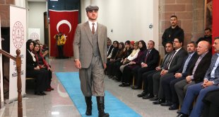 Milli Eğitim Bakanı Tekin, Erzurum'da "Payidar" sergi ve defilesine katıldı