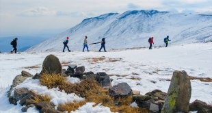 Ardahan ve Karslı dağcılar Sarıkamış şehitlerini Allahuekber Dağları'nda andı