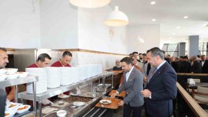 Elazığ'da 4 çeşit yemeğin 50 lira olduğu Şehir Lokantası açıldı