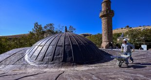 Van'daki tarihi İzzeddin Şir Camii ve Medresesi restore ediliyor