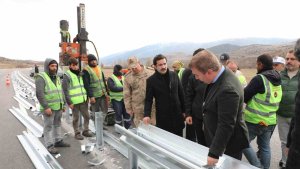 Ölümlü trafik kazalarının meydana geldiği yola bariyerli tedbir