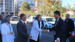 Müdür Güzeltaş, Ahlat'taki sağlık kuruluşlarında incelemelerde bulundu