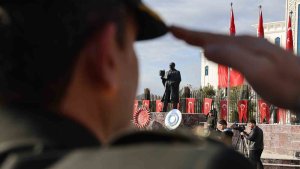Elazığ'da Atatürk, düzenlenen törenle anıldı