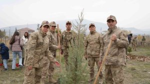 Iğdır'da binlerce fidan toprakla buluşturuldu