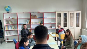 Kars'ta öğrenciler siber suçlara karşı bilgilendirildi