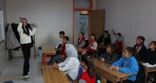 Elif öğretmen sayesinde atletizme başlayan Erzurumlu kızlar başarıya koşuyor