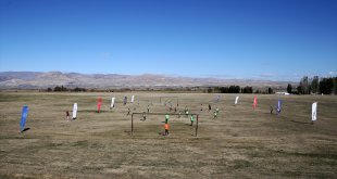 "Gazozuna maç" organizasyonlarıyla çocukları spora yönlendiriyorlar