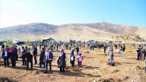 Muş'ta 11 bin fidan toprakla buluşturuldu