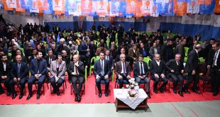 Bakan Uraloğlu, Van'da AK Parti Başkale 8. Olağan İlçe Kongresi'nde konuştu: