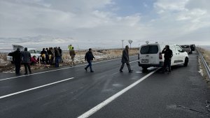 Ağrı'da 3 ayrı trafik kazasında 4 kişi yaralandı