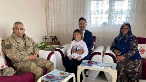 Akyaka Kaymakamı Demirtaş'tan şehit ailesine anlamlı ziyaret