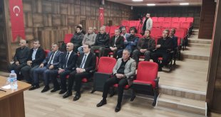 Baskil'de muhtar ve çiftçilere yönelik bilgilendirme toplantısı yapıldı