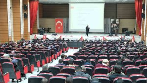 "Değerleriyle Güçlü Ailem" konulu konferans verildi