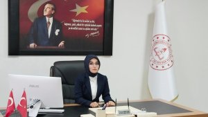 Patnos İlçe Milli Eğitim Müdürü Zeynep Oğuz Çam'dan Öğretmenler Günü kutlama mesajı