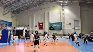 Efeler Ligi: TÜRŞAD: 3 - Arkasspor: 1