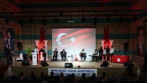 Muş'ta Öğretmenler Günü tören ile kutlandı