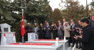 Ahlatlı şehitler, kabirleri başında anıldı