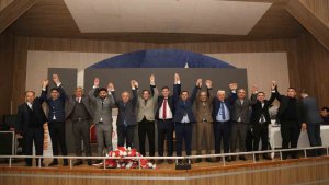 Ak Parti Oltu 'Oğuzhan Yavuz'la devam dedi