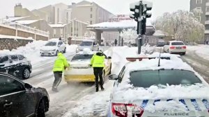 Kar trafiği aksattı, küçük çaplı kazalar meydana geldi