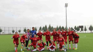 Ağrı Aile ve Sosyal Politikalar, Kahramanmaraş'ı 4-0 mağlup ederek zirvede kaldı