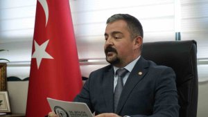 Erzincan Eczacı Odası Başkanı Sarıkaya: "Vitamin ve mineral takviyelerinin güvenilirliği Sağlık Bakanlığı denetimi altında üretilmesi şarttır"