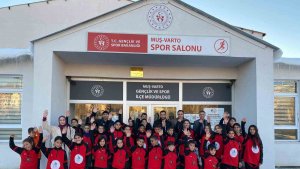 Varto'daki sporculara kıyafet desteği