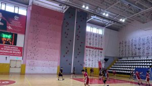 Elazığ'da hentbol ve güreş müsabakaları tamamlandı