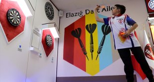 Elazığlı İbrahim dart sporunda şampiyon olunca hedef büyüttü
