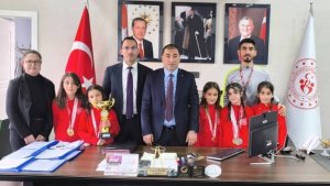 Gençlik ve Spor İl Müdürü Çelebi, başarılı öğrencileri tebrik etti