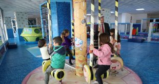 Ağrı'da "Oyun Benim Hakkımdır" etkinliğiyle çocuklar doyasıya eğleniyor