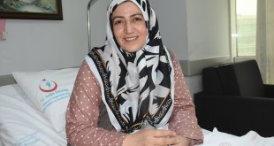 Meme kanseri anne ve kızı aynı gün yapılan ameliyatla sağlığına kavuştu