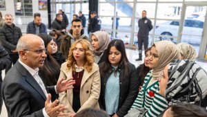 Başkan Er "Gençlerimizin yanındayız"