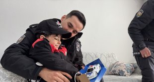 Ağrı'da yürüme engelli minik Asaf'ın polis olma hayali gerçek oldu