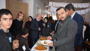 Aşkale'de özel eğitim sınıfı için destek çarşısı